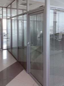 Противопожарная перегородка с двойным остеклением / серия FRM5238